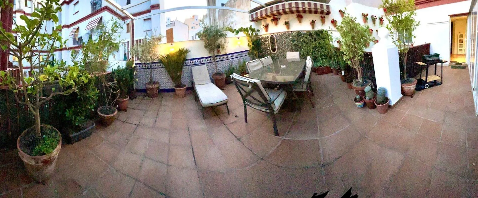 Maravilloso Apartamento Centrico De 70M2, Jardin Propio 40M2 Con Piscina Para Ninos Y Parking Opcional Málaga 0*,  Spanje